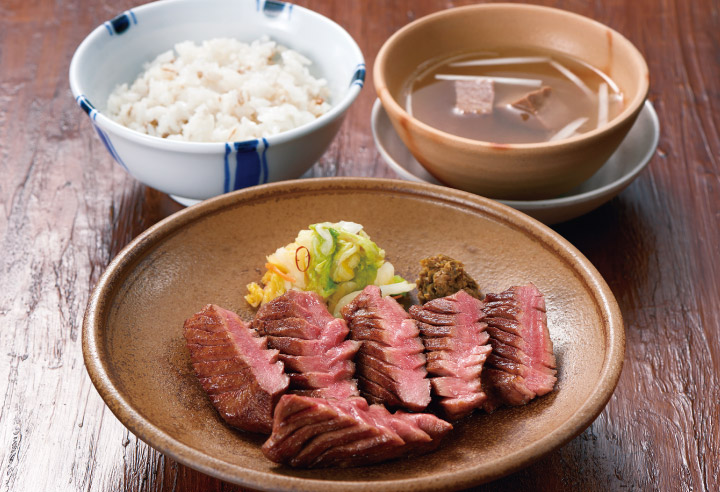 岡山駅周辺 ランチ 人気の牛たん定食